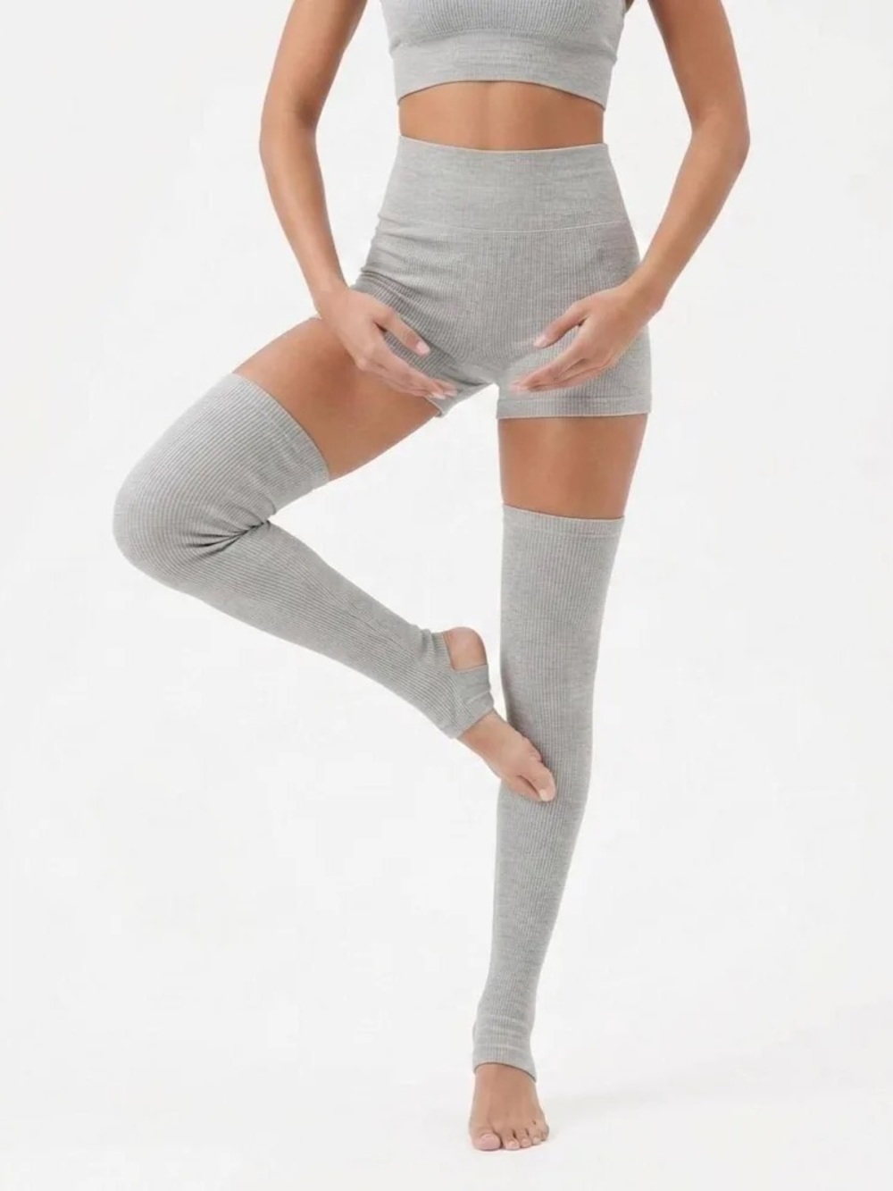 ALO Yoga Goddess Leg Warmers in Dove Grey Heather, XS/S